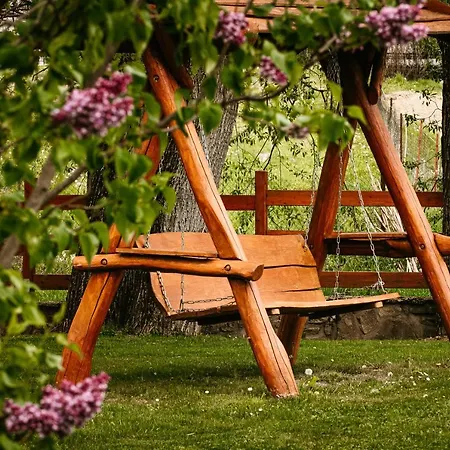 Alojamento de Acomodação e Pequeno-almoço Kakukk Vendéglő Panzió Bánd