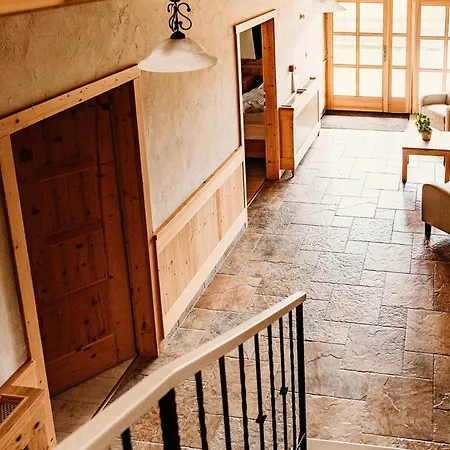 Alojamento de Acomodação e Pequeno-almoço Kakukk Vendéglő Panzió 4*