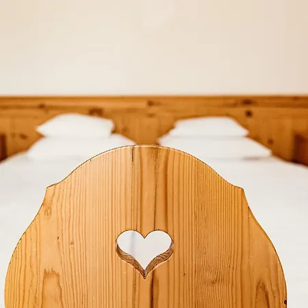 Kakukk Vendeglo Panzio Oda ve Kahvaltı Bánd