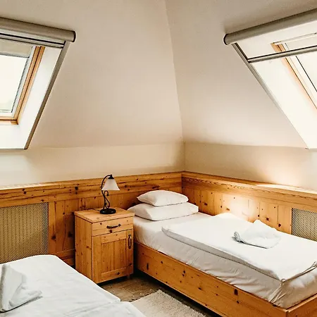 Kakukk Vendeglo Panzio Bánd