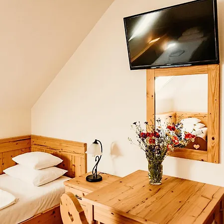 Alojamento de Acomodação e Pequeno-almoço Kakukk Vendéglő Panzió