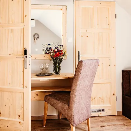 Alojamento de Acomodação e Pequeno-almoço Kakukk Vendéglő Panzió Bánd