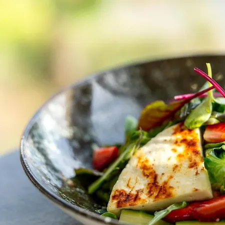 Alojamento de Acomodação e Pequeno-almoço Kakukk Vendéglő Panzió