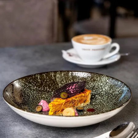 Kakukk Vendéglő Panzió Alojamento de Acomodação e Pequeno-almoço Bánd