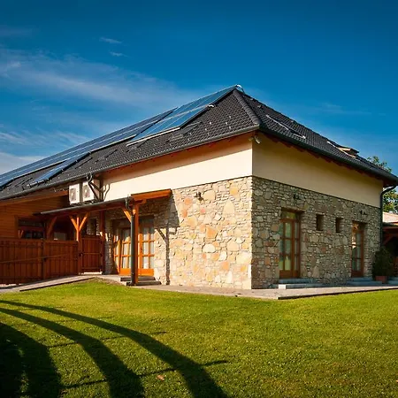 Bed & Breakfast Kakukk Vendeglo Panzio 4*