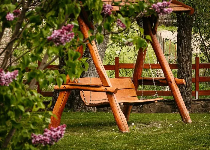 לינה וארוחת בוקר Kakukk Vendeglo Panzio Bánd