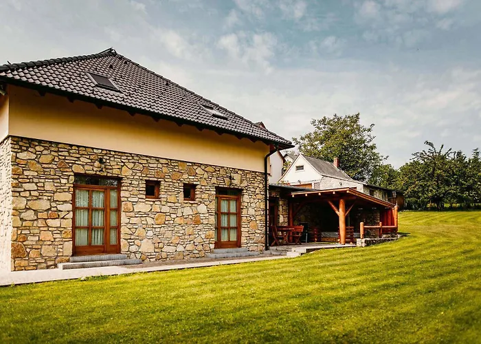 Kakukk Vendeglo Panzio Bed & Breakfast 4*