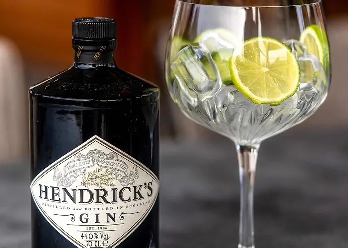 Kakukk Vendeglo Panzio לינה וארוחת בוקר Bánd