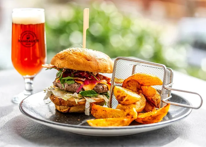 Kakukk Vendeglo Panzio לינה וארוחת בוקר 4*