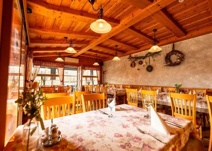 Kakukk Vendeglo Panzio Bed & Breakfast 4*